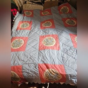 Patchwork Quilt with Floral Design - Homemade. 84x72 Inches.